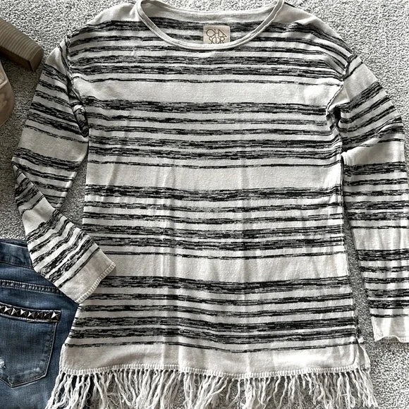Chaser Long Sleeve Fringe Hem Top - Picture 2 of 6